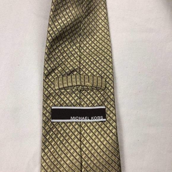 Michael Kors Black Label Gold 100% Silk Tie-Made in the USA - Picture 3 of 6